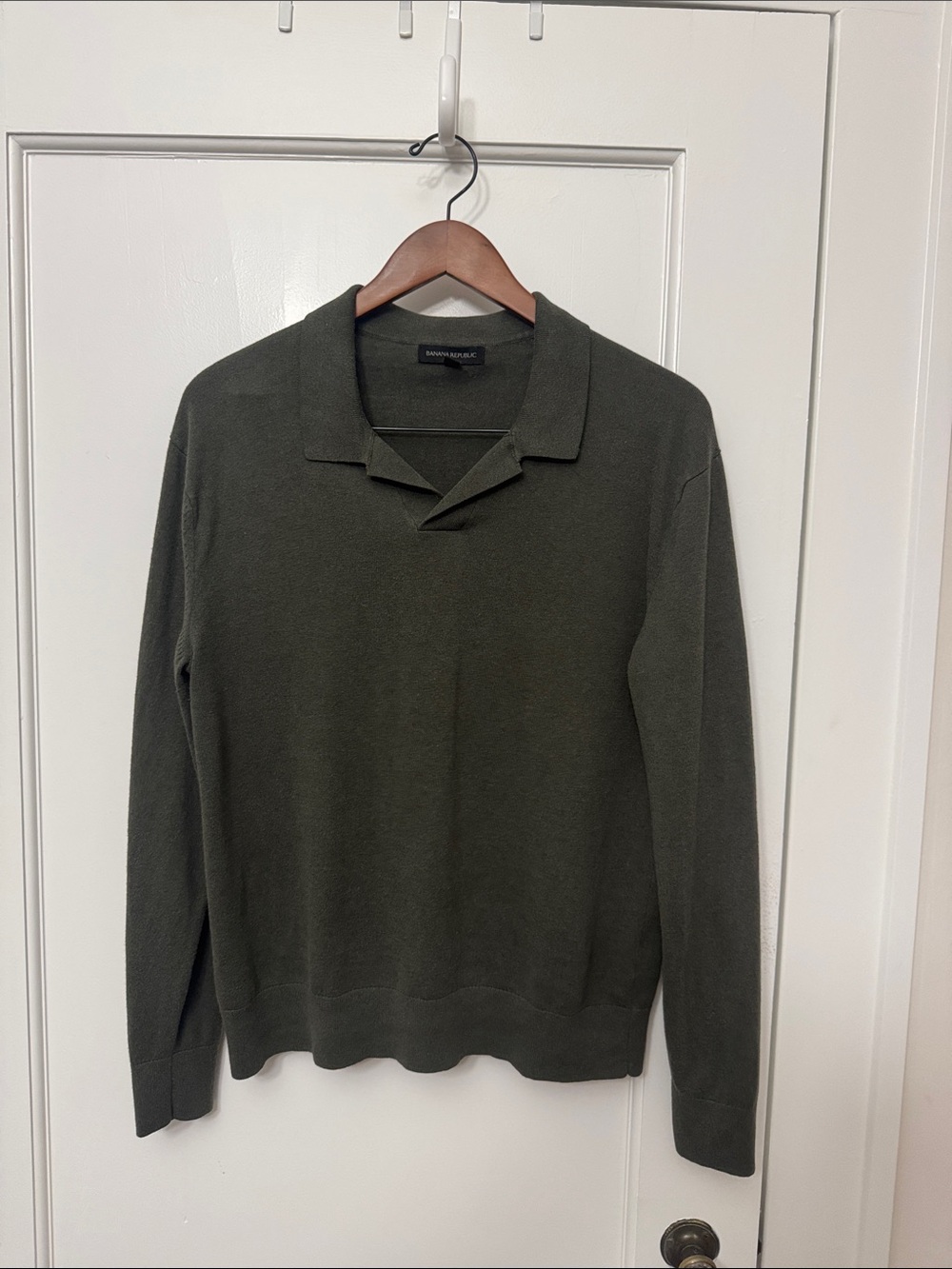 Banana Republic Men's Olive V-Neck Polo Sweater